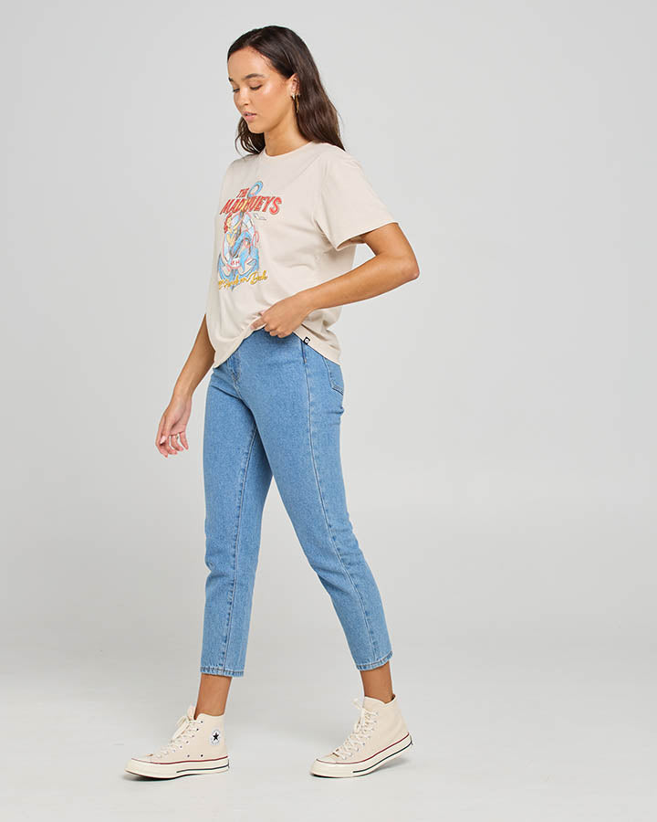 ALL HANDS ON DECK | WOMENS SS TEE - STONE