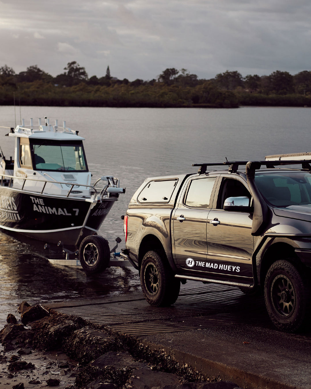 THE MAD HUEYS | 900MM DIE CUT BOAT STICKER - WHITE