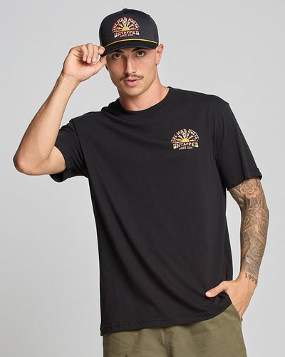 UNTAPPED | SS TEE - BLACK