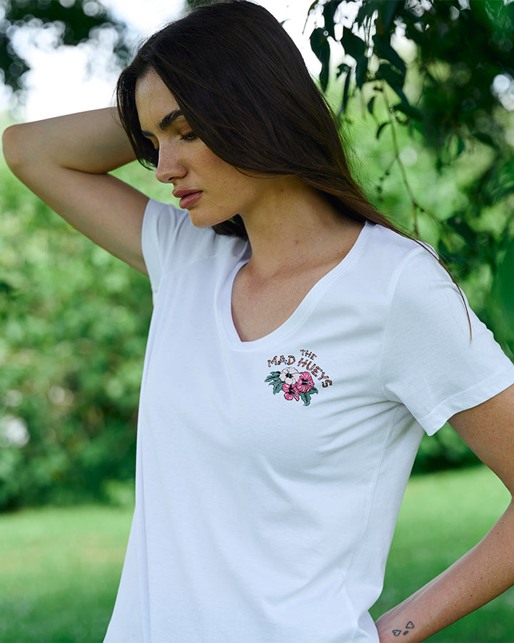 TIKI ANCHOR | WOMENS V NECK TEE - WHITE