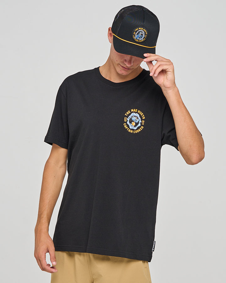 CAPTAIN COOKED JAWS | SS TEE - BLACK