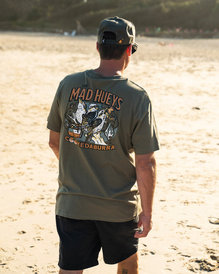 COOKEDABURRA TRIO | SS TEE - OLIVE
