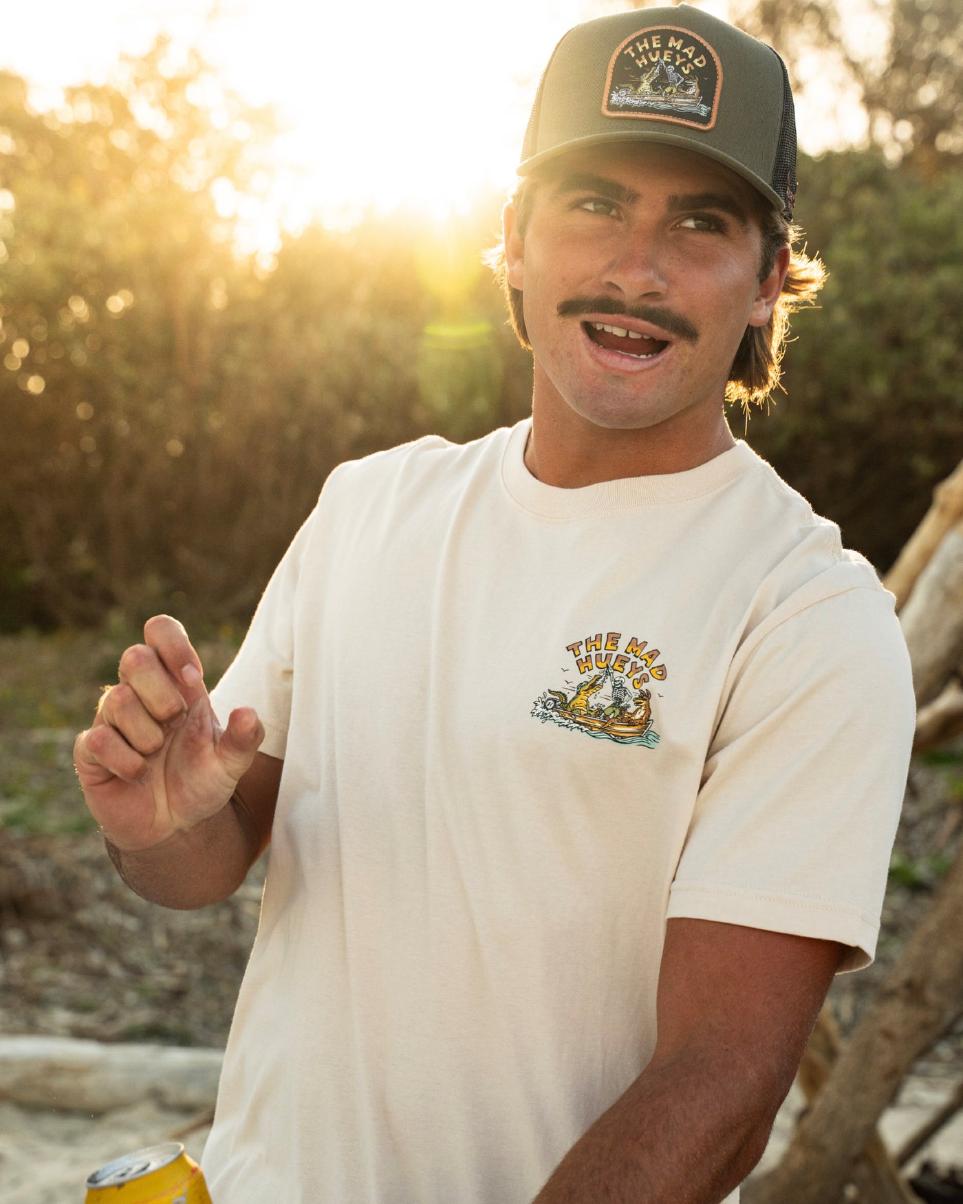 LOVING MANGROVES | SS TEE - CEMENT