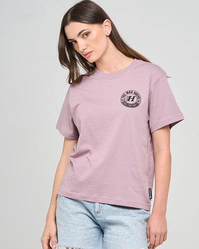 LIVING HUEYS | WOMENS SS TEE - DUSTY LILAC