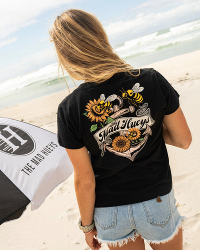 BEE ANCHOR | WOMENS V NECK TEE - BLACK