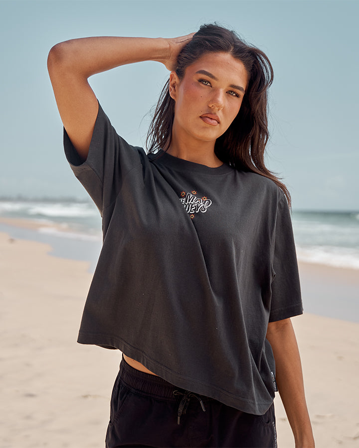 ONE TEAM | WOMENS BOXY TEE - VINTAGE BLACK