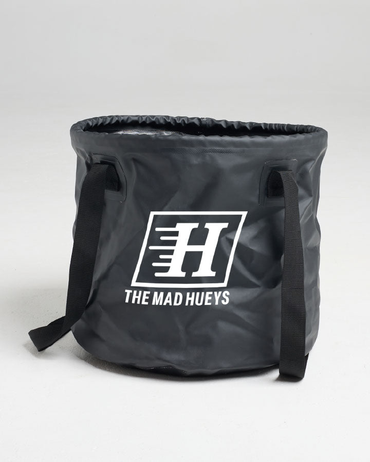 PARALLEL HUEYS | DRY BUCKET BAG - BLACK