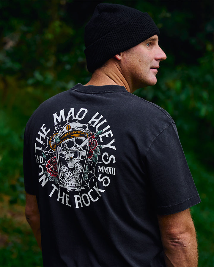ON THE ROCKS | SS TEE - WASHED BLACK