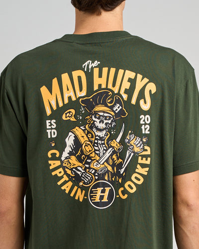THE CAPTAINS COOKED | SS TEE - OIL GREEN