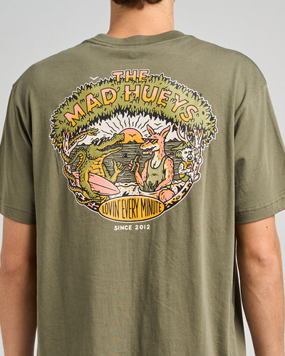 LOVIN EVERY MINUTE | SS TEE - OLIVE