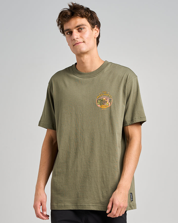 LOVIN EVERY MINUTE | SS TEE - OLIVE