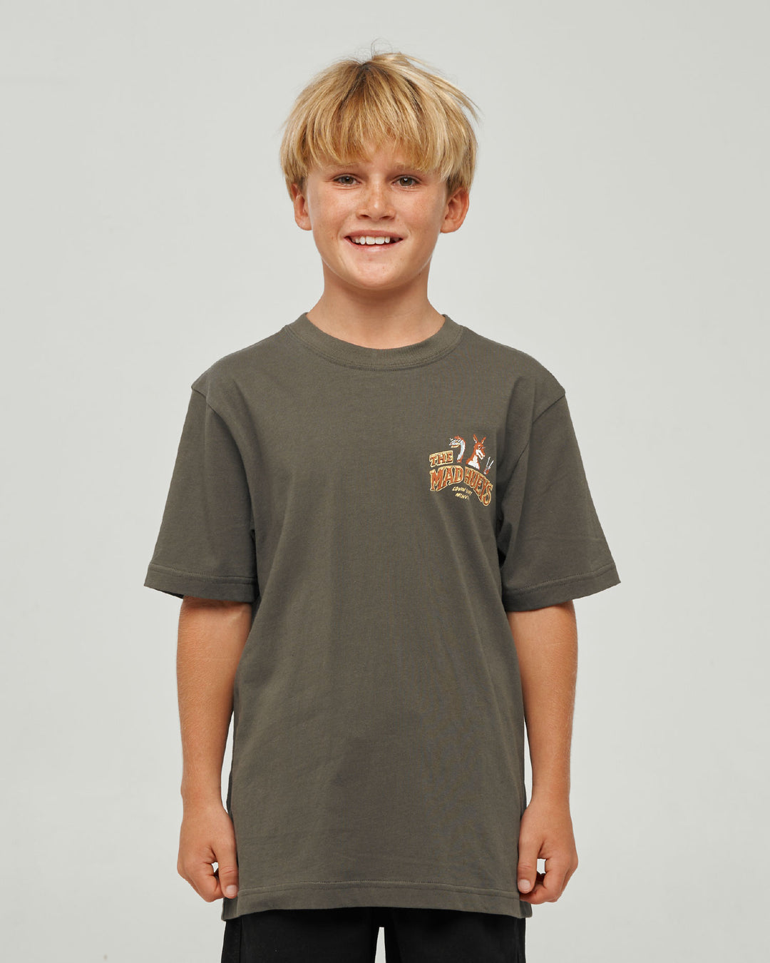LOVING EVERY BBQ | YOUTH SS TEE - CHARCOAL