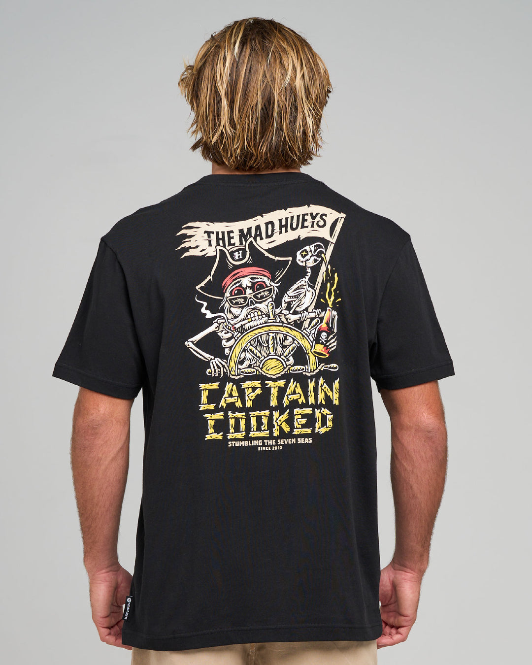 STUMBLING CAPTAIN COOKED | SS TEE - BLACK