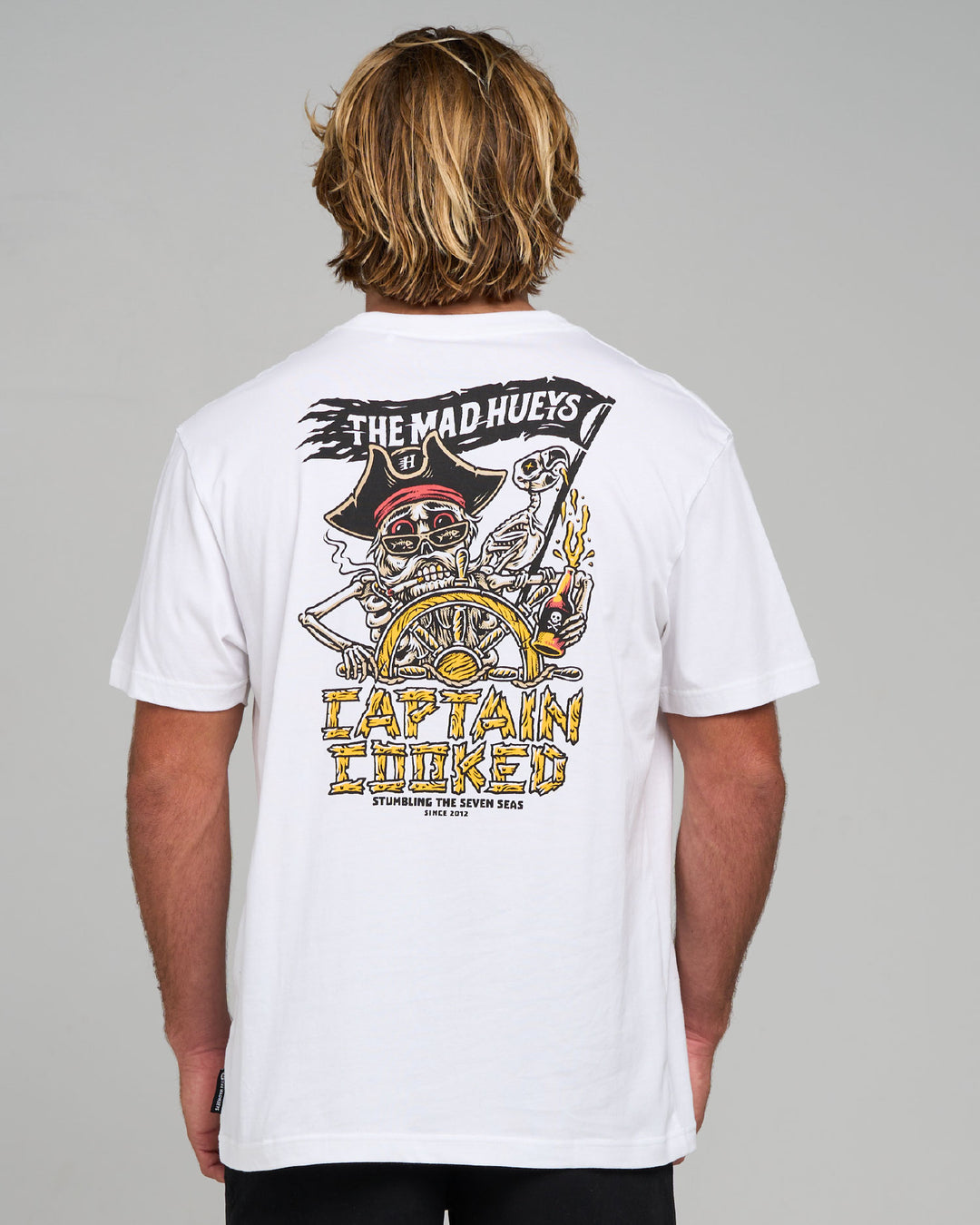 STUMBLING CAPTAIN COOKED | SS TEE - WHITE