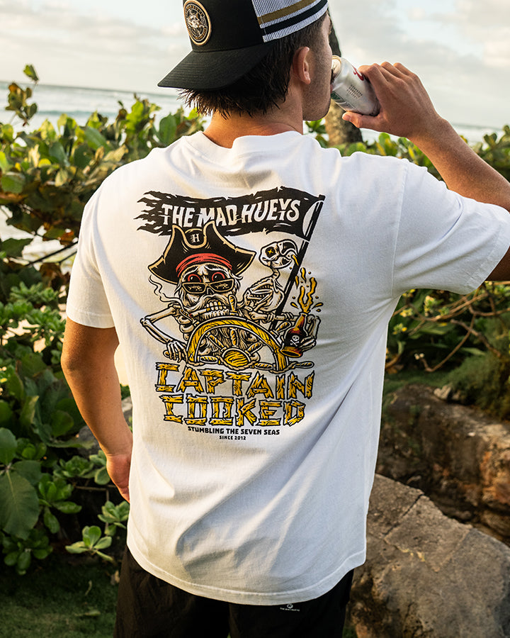 STUMBLING CAPTAIN COOKED | SS TEE - WHITE