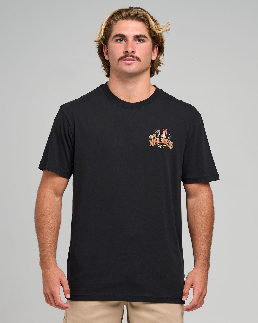 LOVING EVERY BBQ | SS TEE - BLACK