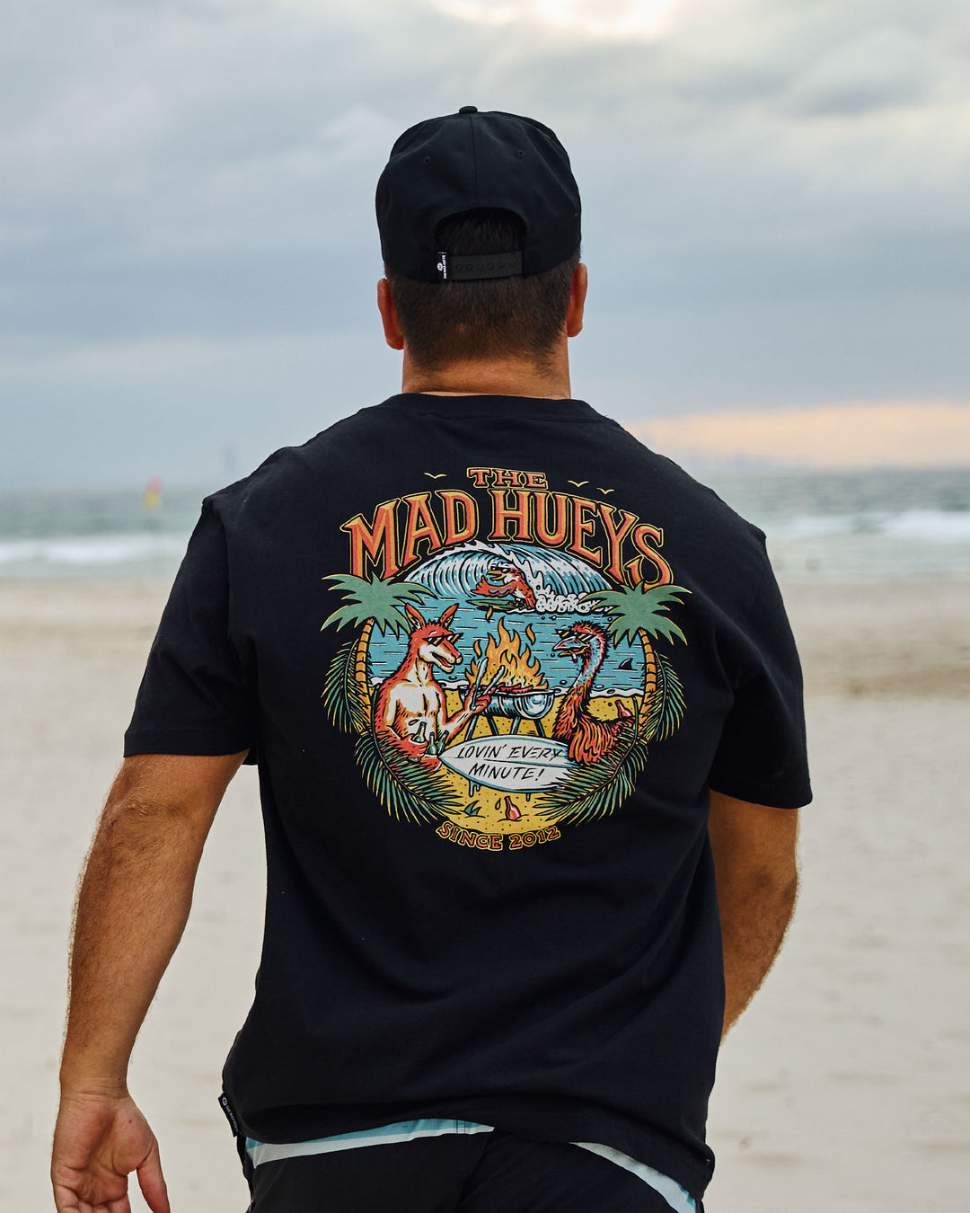 LOVING EVERY BBQ | SS TEE - BLACK