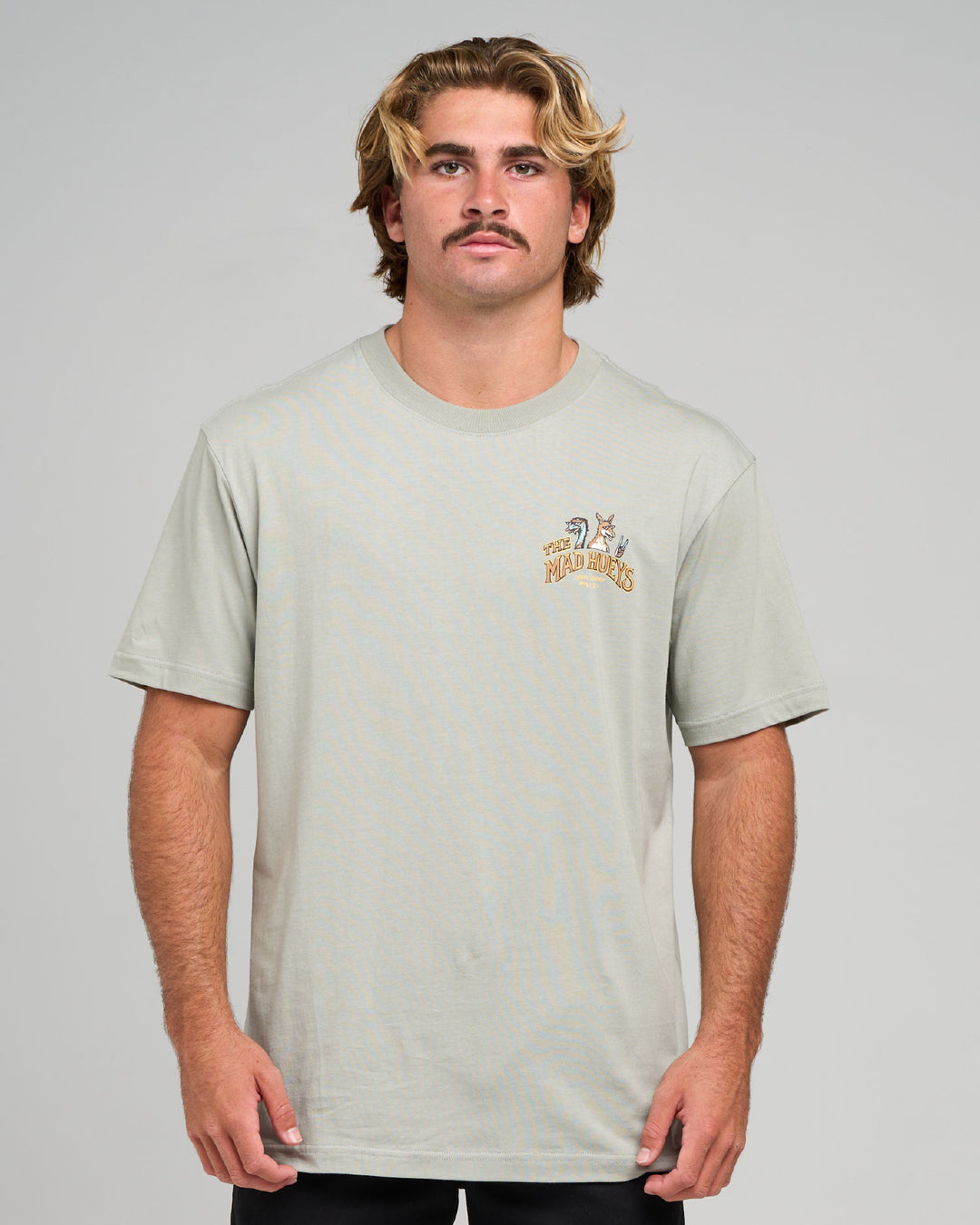 LOVING EVERY BBQ | SS TEE - FADED DUST