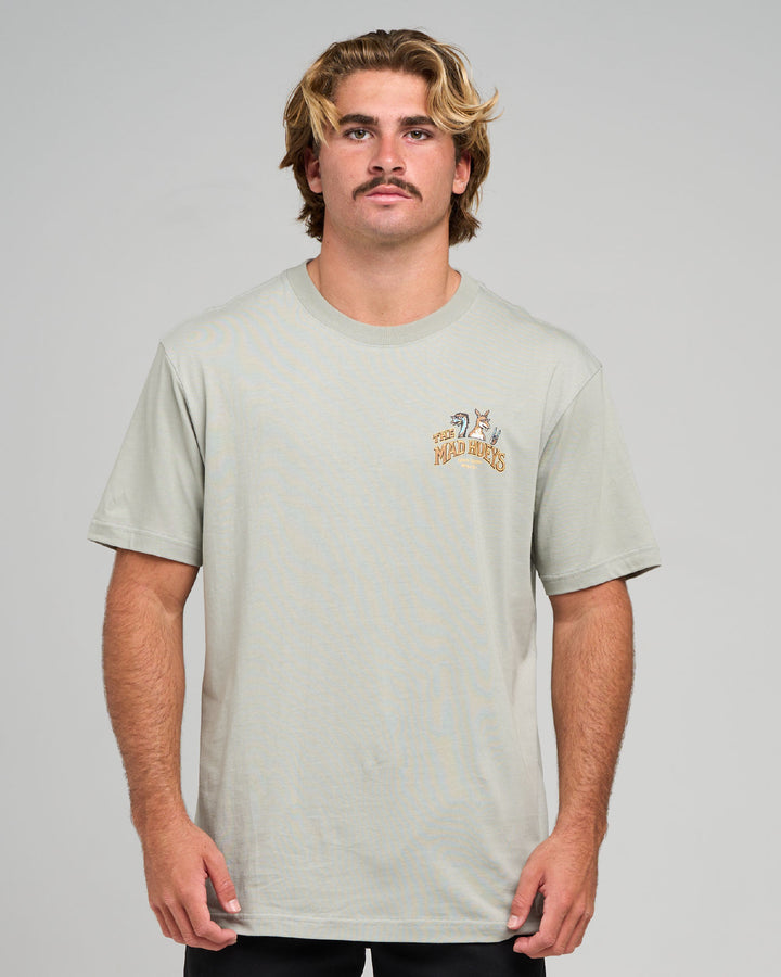 LOVING EVERY BBQ | SS TEE - FADED DUST