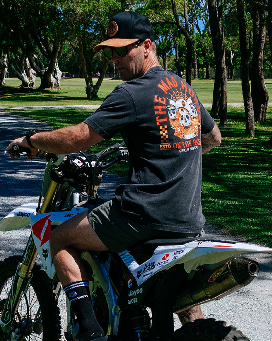 TRIPLE ON THE ROCKS | SS TEE - WASHED BLACK