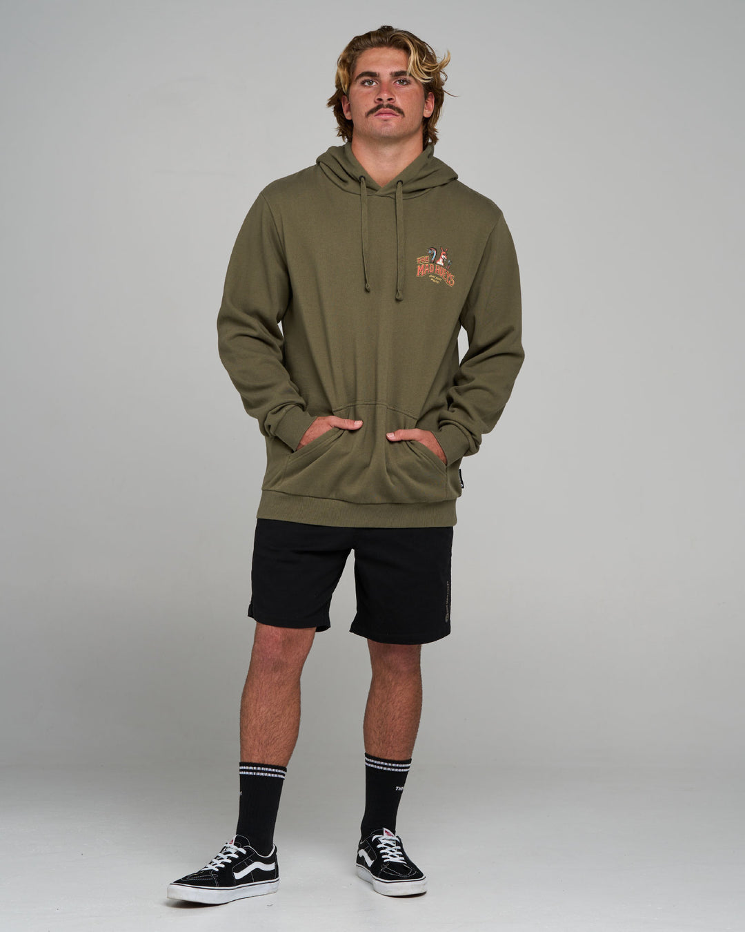 LOVING EVERY BBQ | HOODED PULLOVER - OLIVE