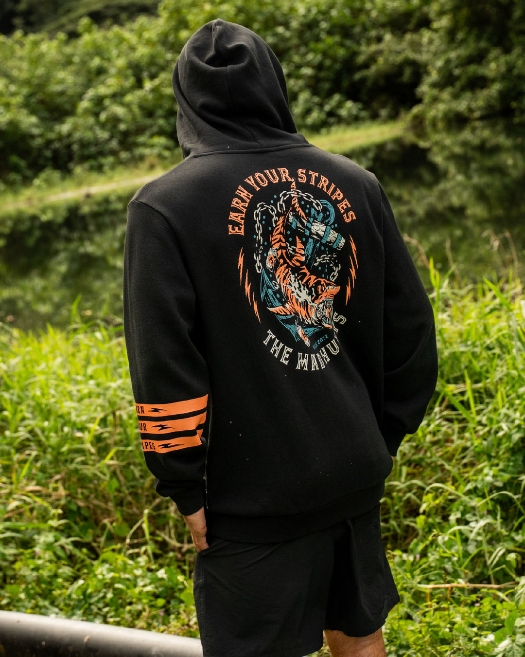 EARN STRIPES | HOODED PULLOVER - BLACK