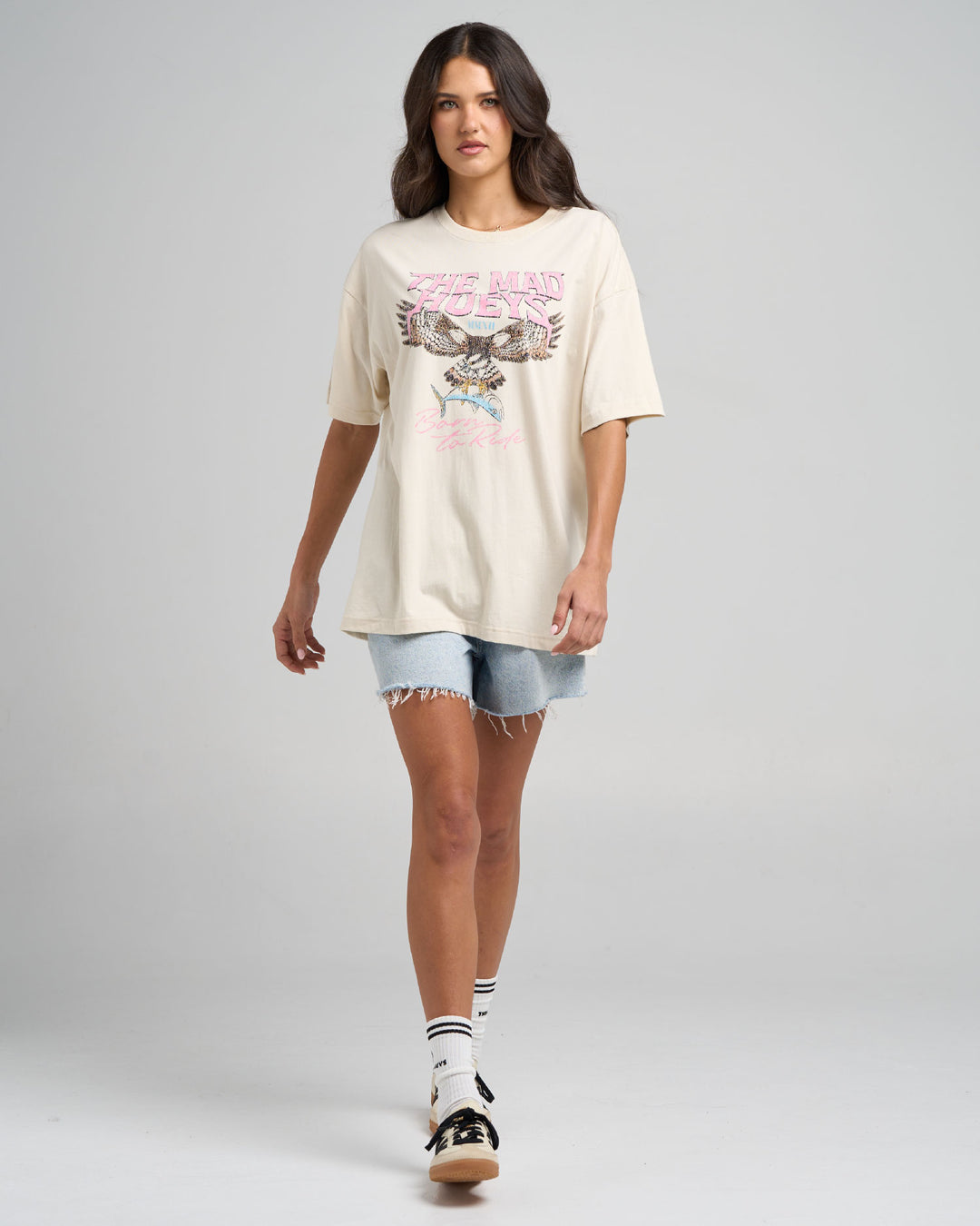 BORN TO HUEYS | WOMENS OVERSIZED TEE - STONE