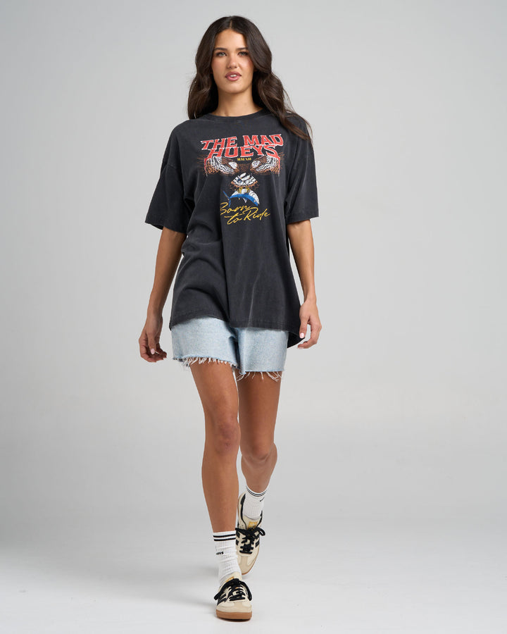 BORN TO HUEYS | WOMENS OVERSIZED TEE - WASHED BLACK