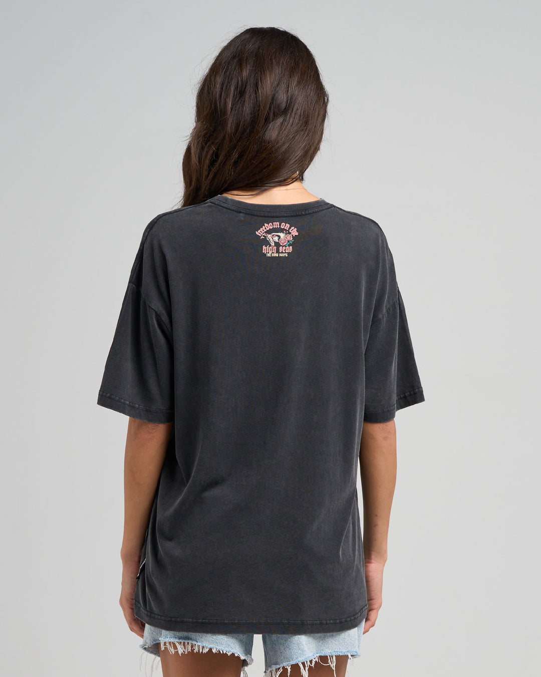 HIGH SEAS HUEYS | WOMENS OVERSIZED TEE - WASHED BLACK