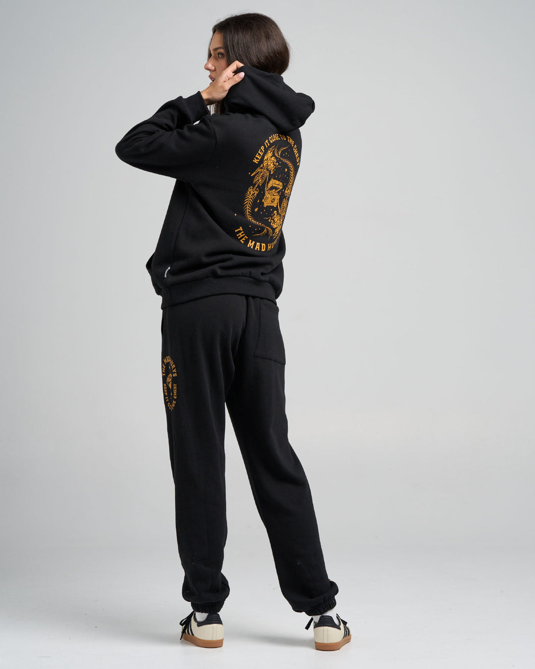 CLOSE CHEST | WOMENS TRACKPANT - BLACK