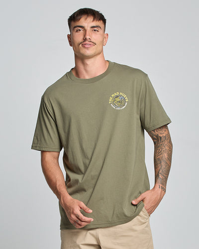 HOOK LINE & DRINKER | SS TEE - OLIVE