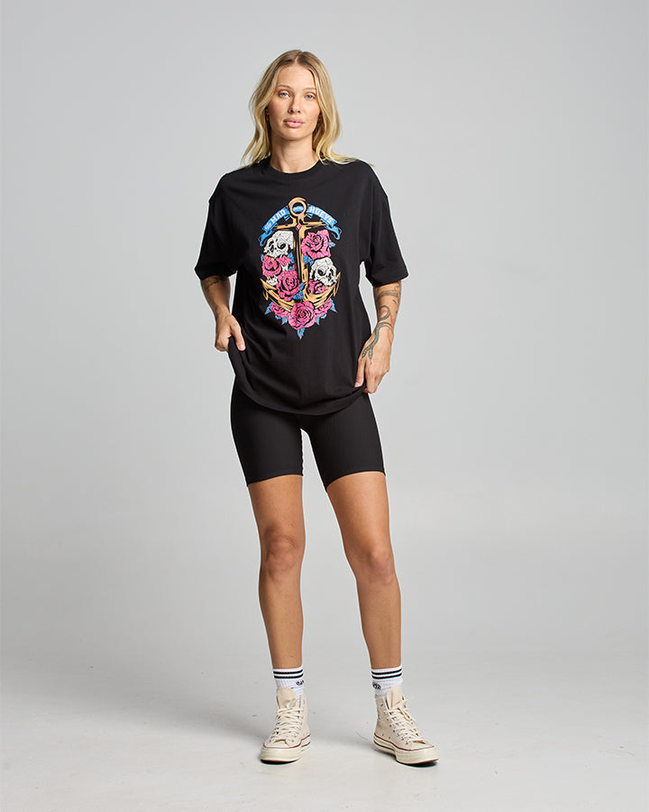 SKULLS AND ROSES | WOMENS OVERSIZED SS TEE - BLACK