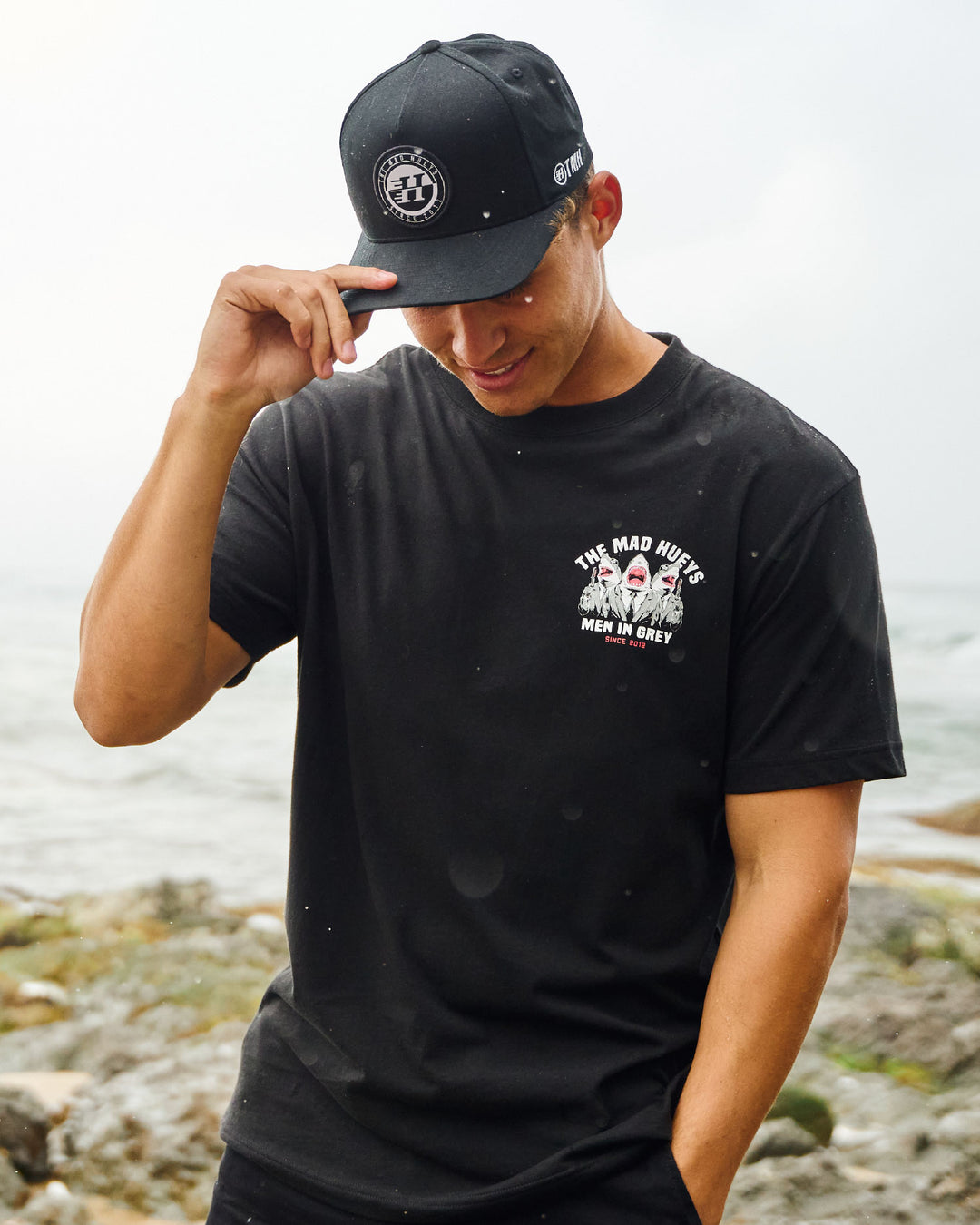 MEN IN GREY | SS TEE - BLACK