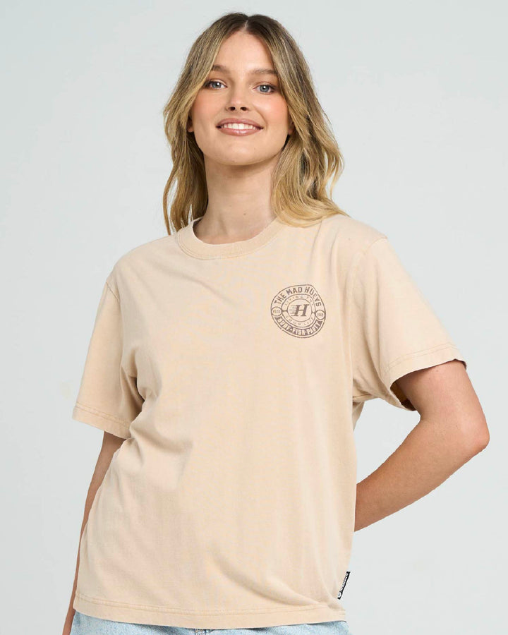HUEYS GOOD LIFE | WOMENS SS TEE - WASHED LATTE