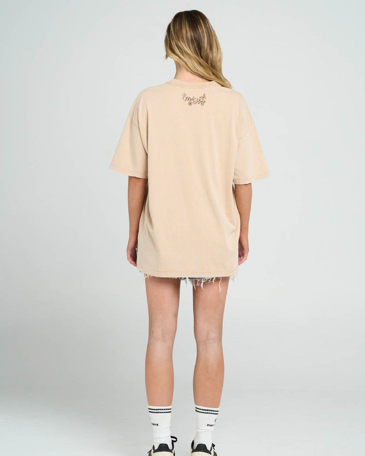 BUTTERFLY ANCHOR | WOMENS OVERSIZED TEE - WASHED LATTE