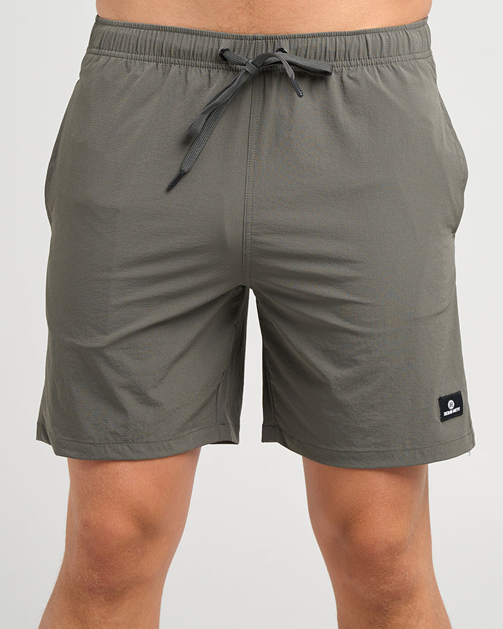 FREESTYLE | 18" SWIM VOLLEY SHORT - CHARCOAL
