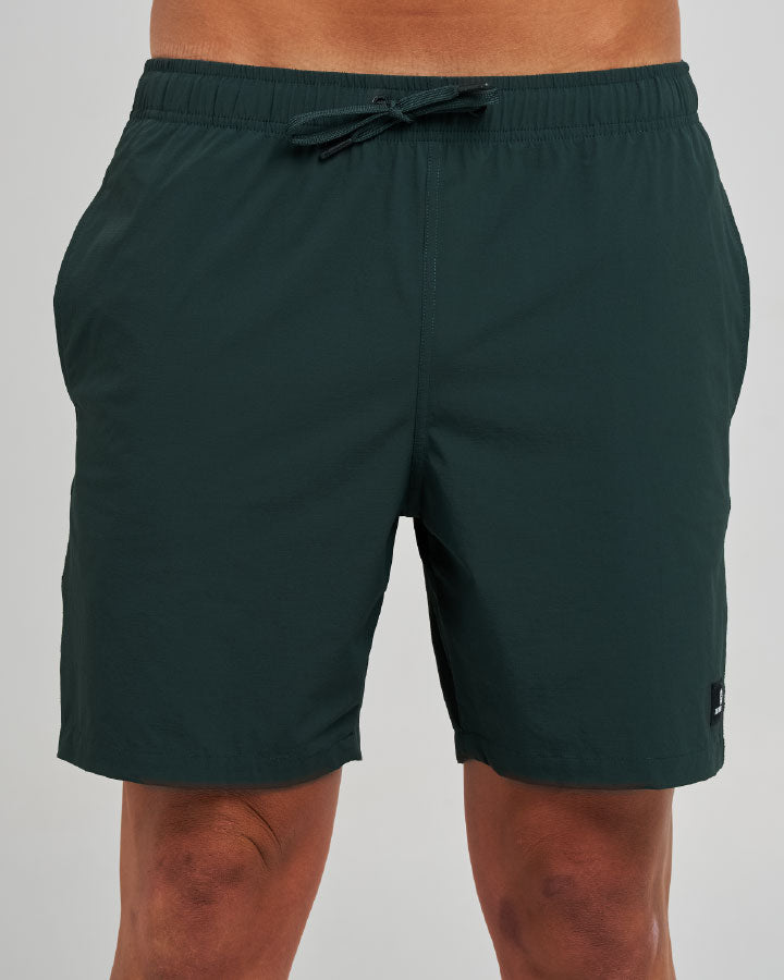 FREESTYLE | 18" SWIM VOLLEY SHORT - PINE GREEN