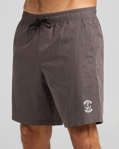 SKULL ANCHOR | 18" VOLLEY SHORT - CHARCOAL