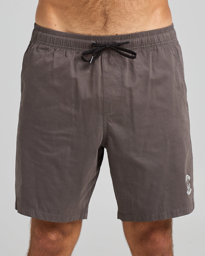 SKULL ANCHOR | 18" VOLLEY SHORT - CHARCOAL