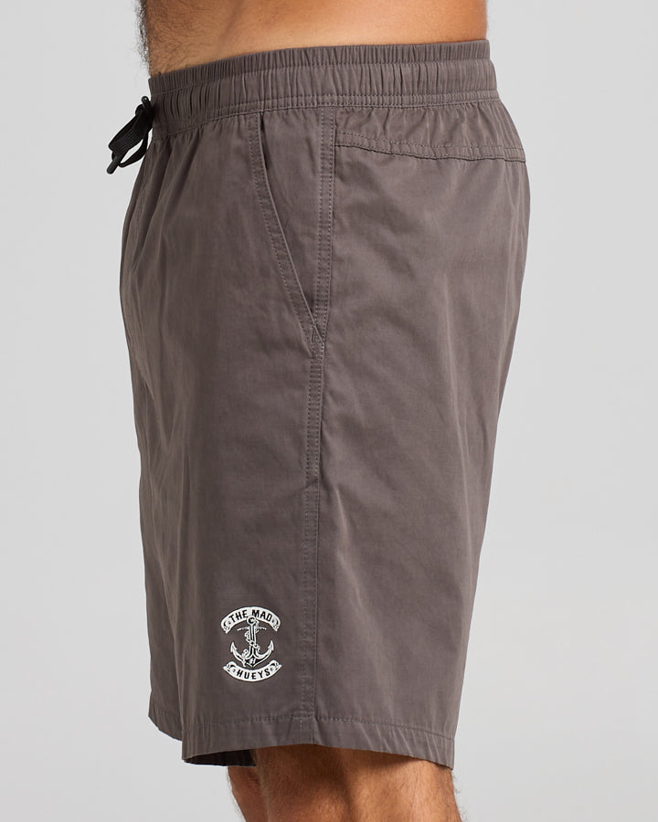 SKULL ANCHOR | 18" VOLLEY SHORT - CHARCOAL