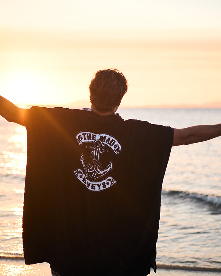 SKULL ANCHOR | HOODED BEACH TOWEL - BLACK