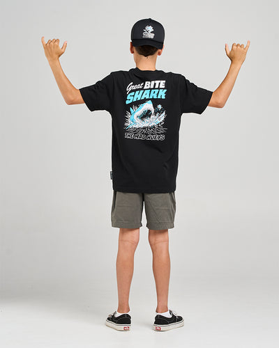 GREAT BITE SHARK | YOUTH SS TEE - BLACK