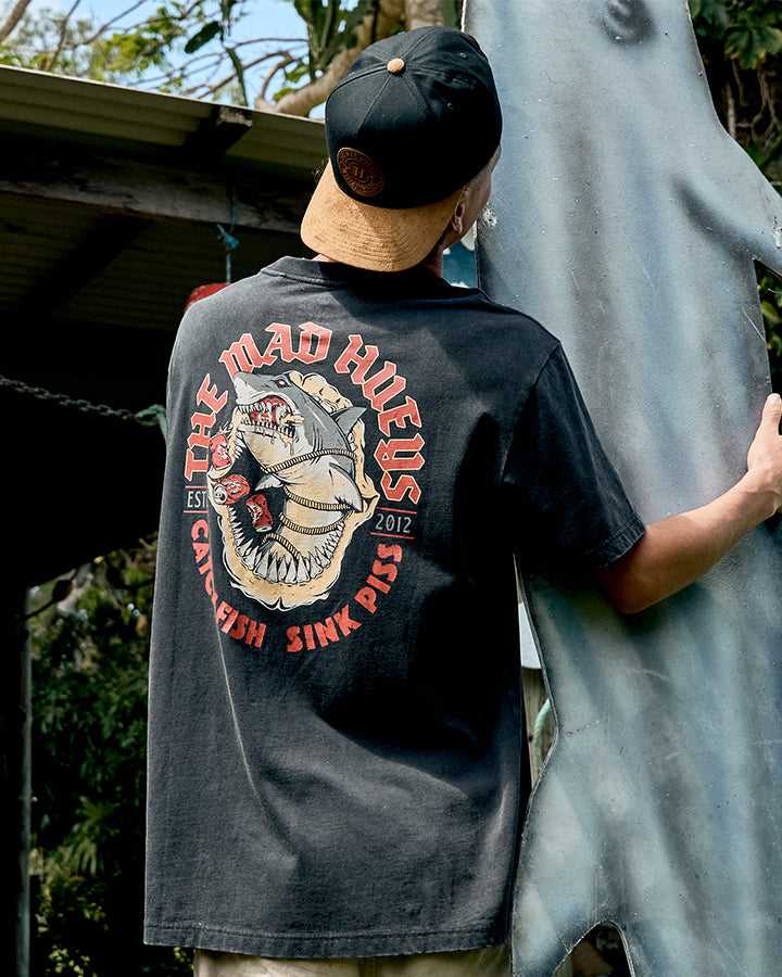 SHARK TINS | SS TEE - WASHED BLACK