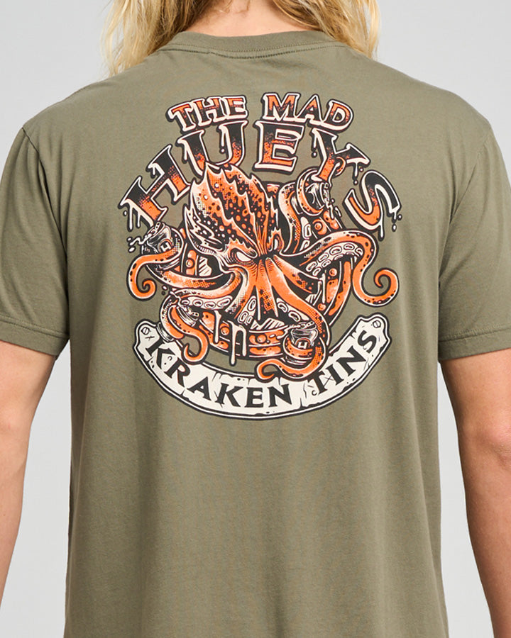 KRAKEN PORT HOLE | SS TEE - OLIVE