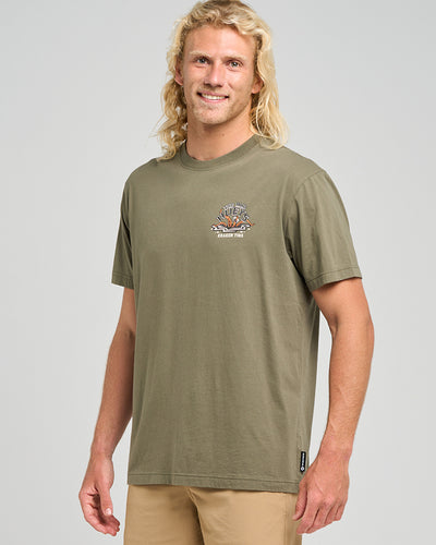 KRAKEN PORT HOLE | SS TEE - OLIVE