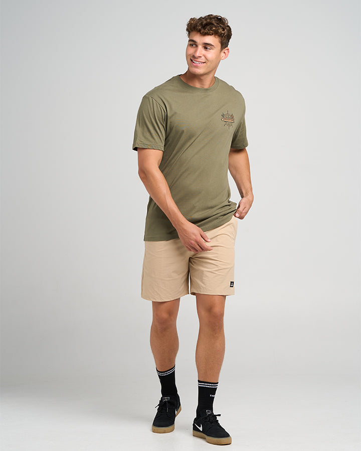 THE SEA CAPTAIN | SS TEE - OLIVE