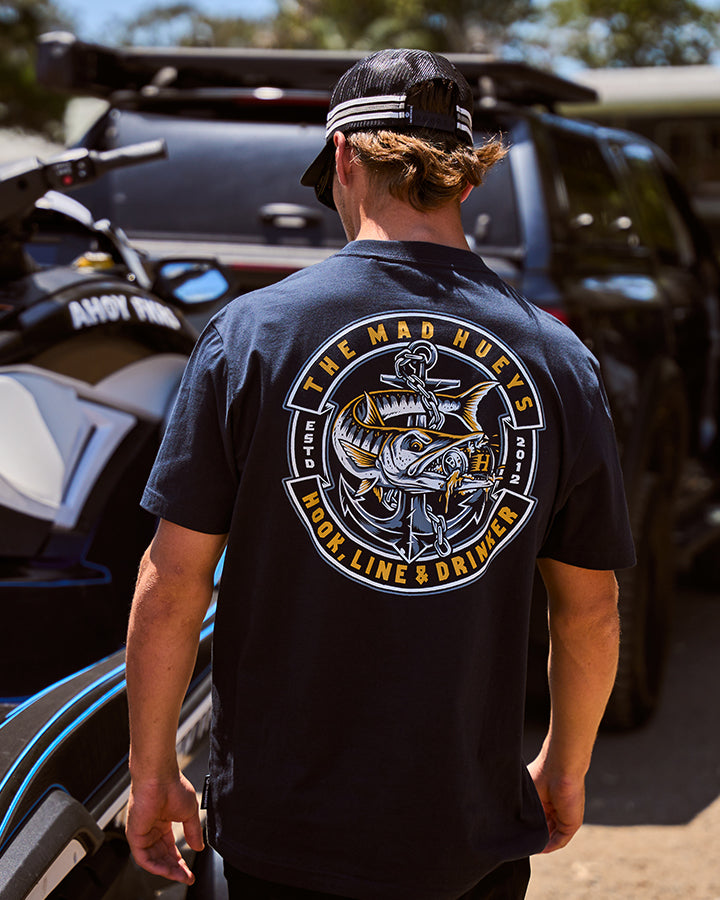 HOOKED CUDA | SS TEE - NAVY