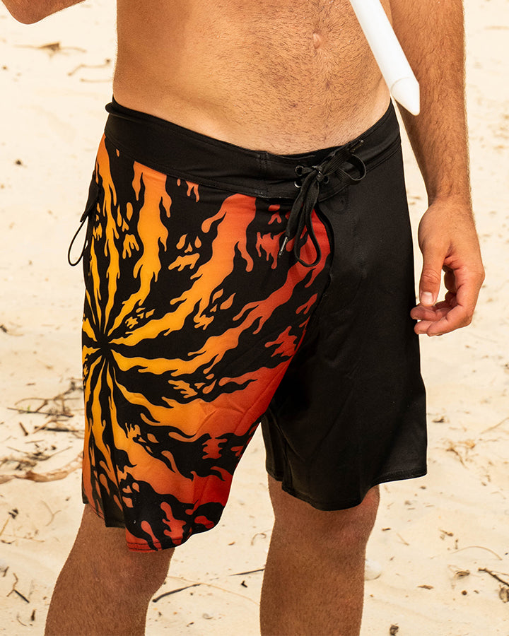 SKULL SPIRAL | 18" BOARDSHORT - BLACK