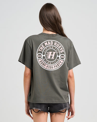 HUEYS GOOD LIFE | WOMENS SS TEE - CHARCOAL