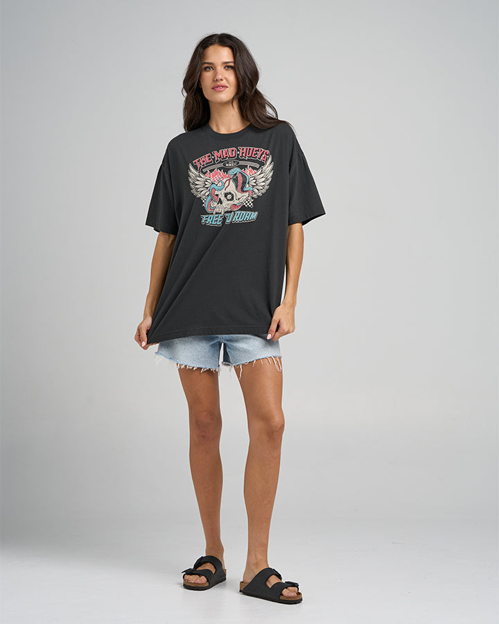FREE TO ROAM | WOMENS OVERSIZED SS TEE - VINTAGE BLACK
